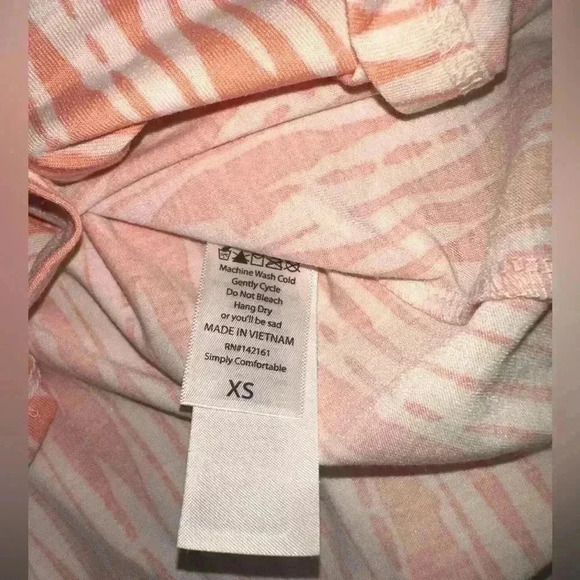 Lularoe XS white & coral Valentina button down blouse. NWT. - Picture 6 of 6